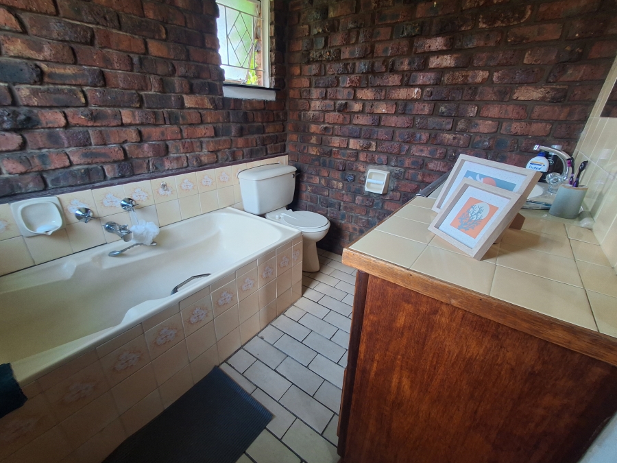 4 Bedroom Property for Sale in Riebeeckstad Free State